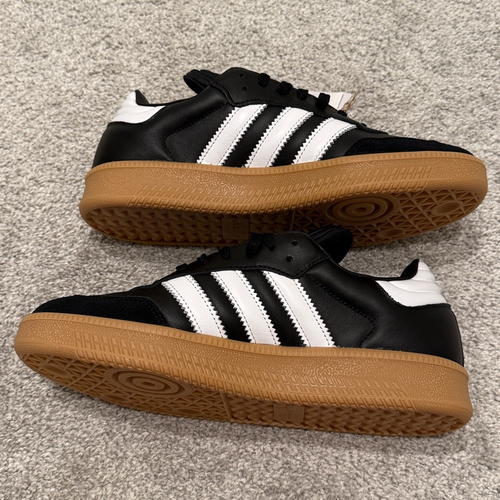 Adidas Samba XLG Black and White - Picture 11 of 16